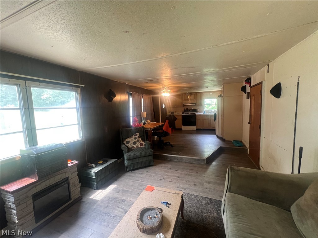 4300 Creek Road Conneaut OH 44030