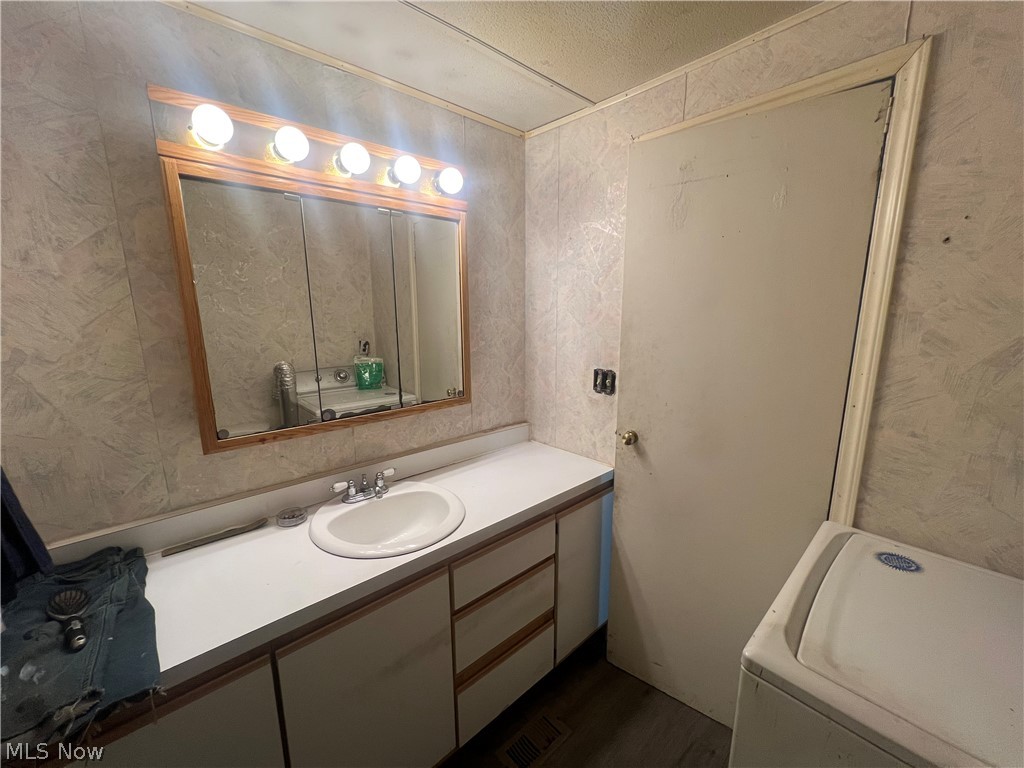 4300 Creek Road Conneaut OH 44030
