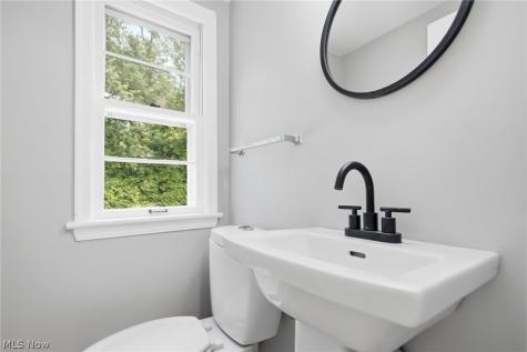 1159 Brandon Road Cleveland Heights OH 44112