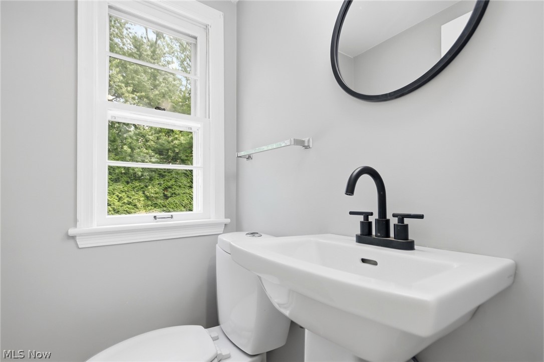 1159 Brandon Road Cleveland Heights OH 44112