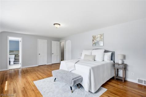 1159 Brandon Road Cleveland Heights OH 44112