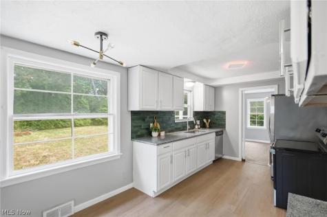 1159 Brandon Road Cleveland Heights OH 44112