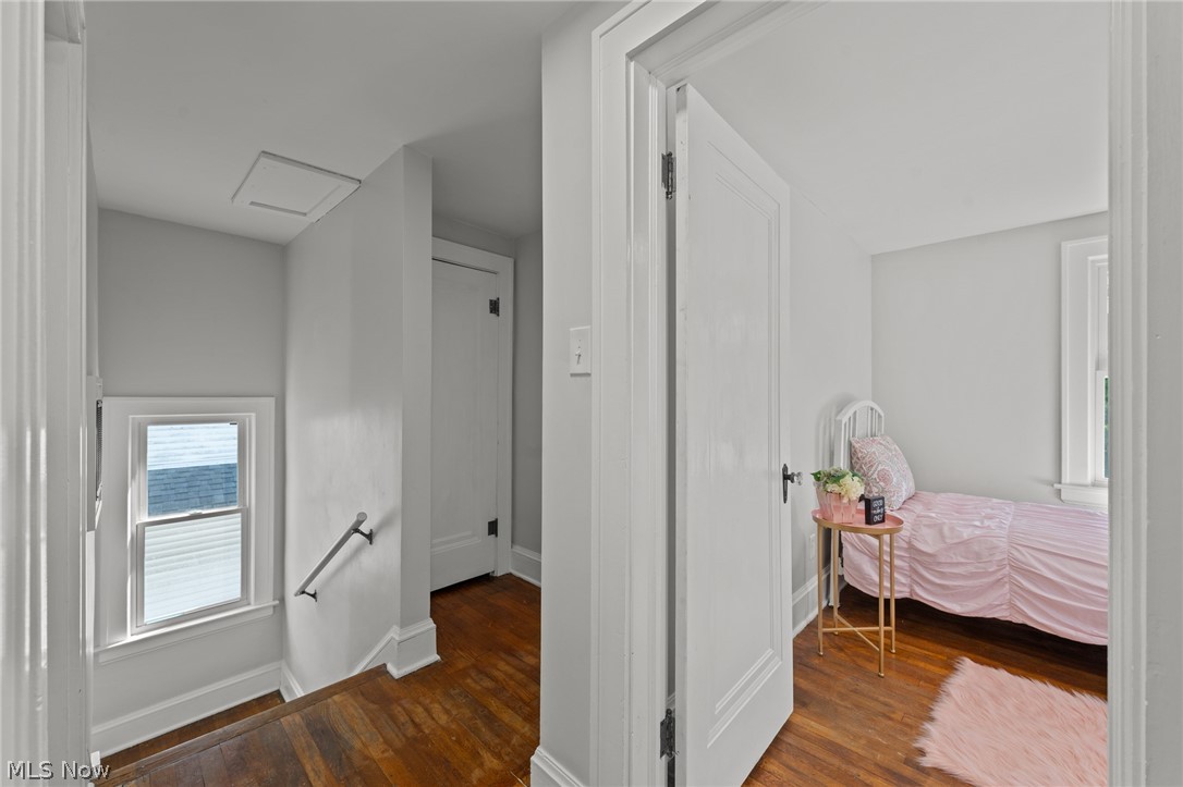 1282 Neptune Avenue Akron OH 44301