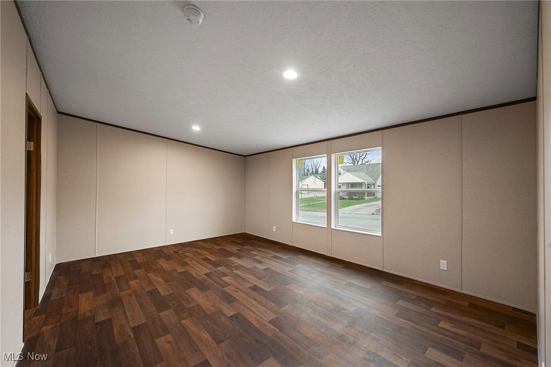 541 Lincoln Avenue Struthers OH 44471