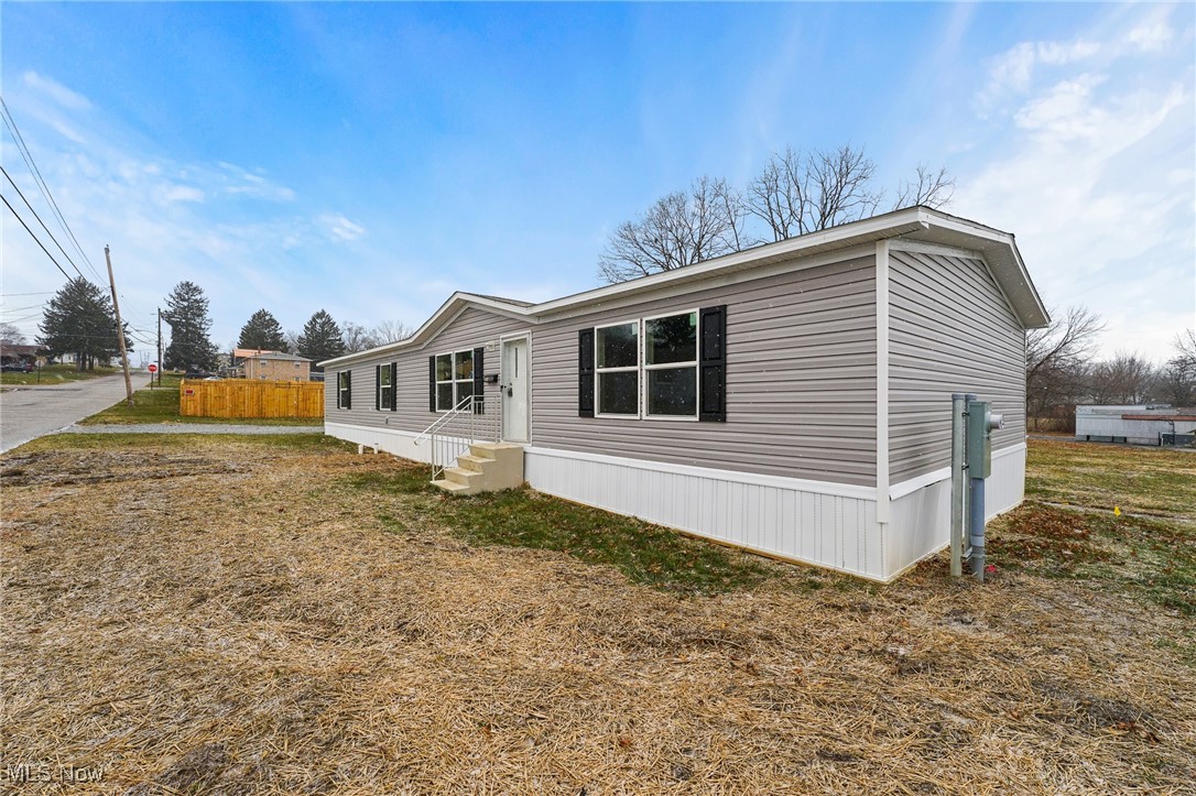 541 Lincoln Avenue Struthers OH 44471