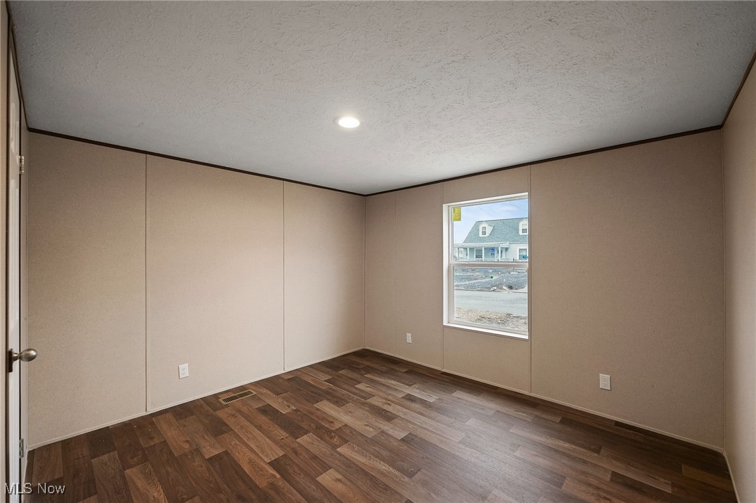 541 Lincoln Avenue Struthers OH 44471