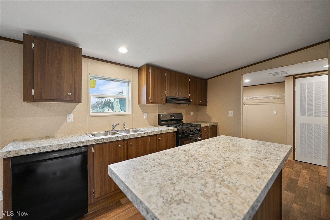 541 Lincoln Avenue Struthers OH 44471