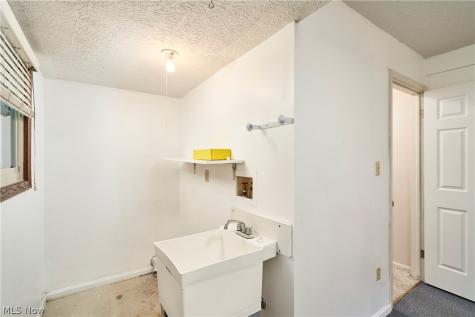 792 Jolson Avenue Akron OH 44319