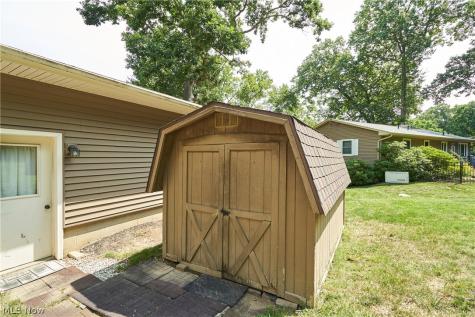 792 Jolson Avenue Akron OH 44319