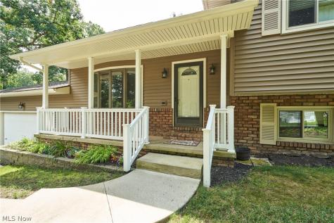 792 Jolson Avenue Akron OH 44319