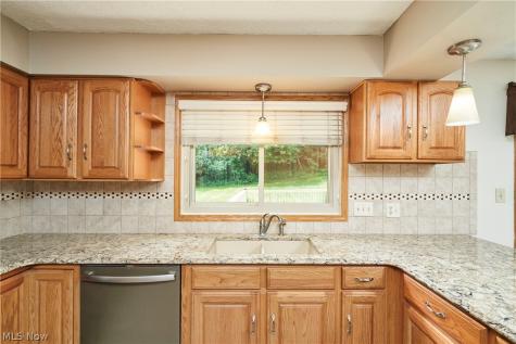 792 Jolson Avenue Akron OH 44319