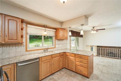 792 Jolson Avenue Akron OH 44319