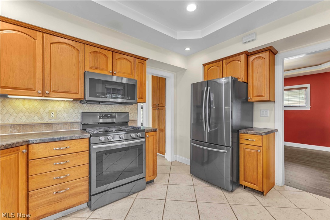 5616 Theota Avenue Parma OH 44129