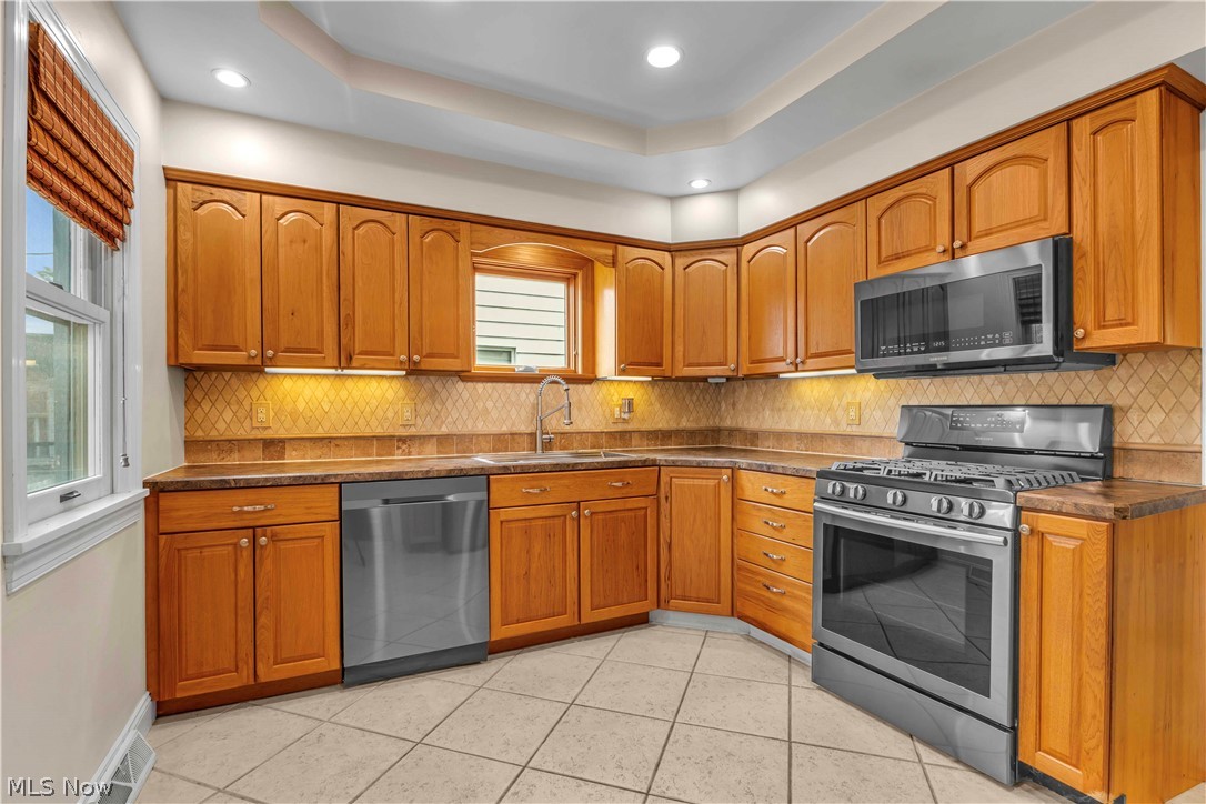 5616 Theota Avenue Parma OH 44129