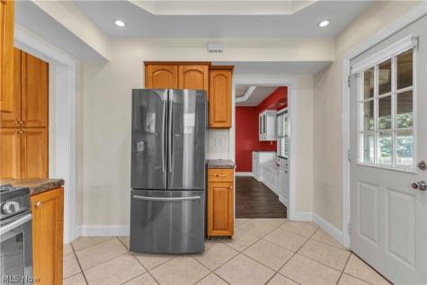 5616 Theota Avenue Parma OH 44129