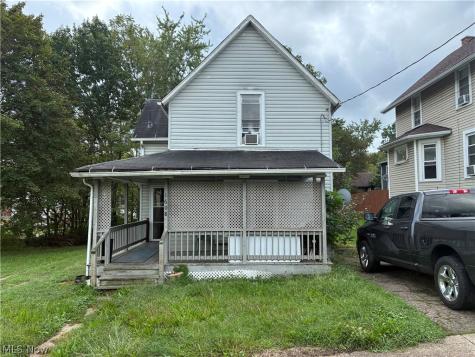 1608 Glendale Place NE Canton OH 44705