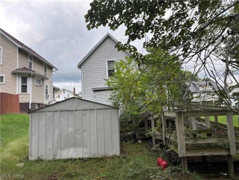 1608 Glendale Place NE Canton OH 44705