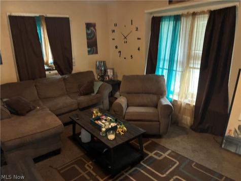 1608 Glendale Place NE Canton OH 44705