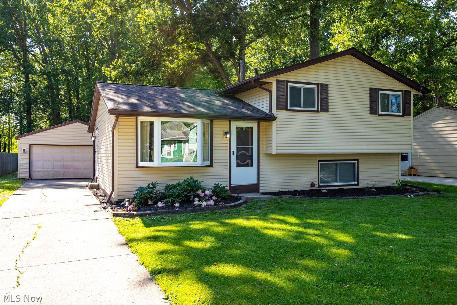 5654 Olive Avenue North Ridgeville OH 44039