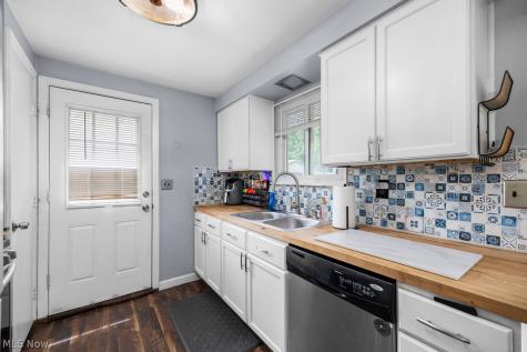 5654 Olive Avenue North Ridgeville OH 44039