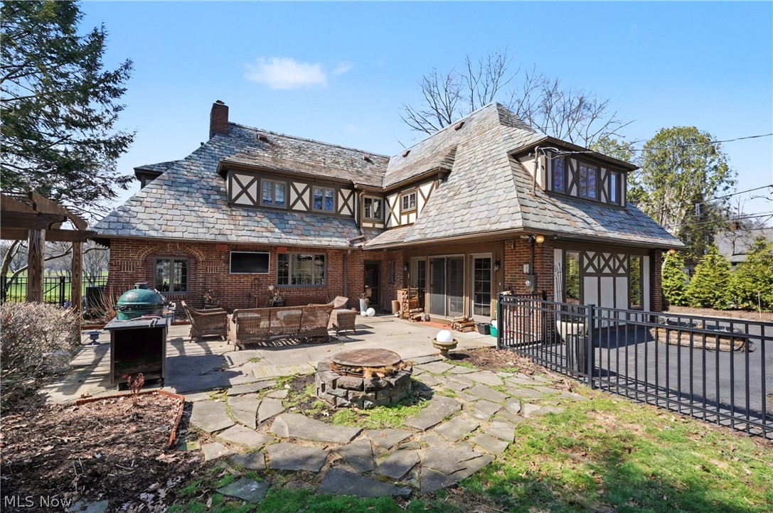 131 N Wheaton Road Akron OH 44313