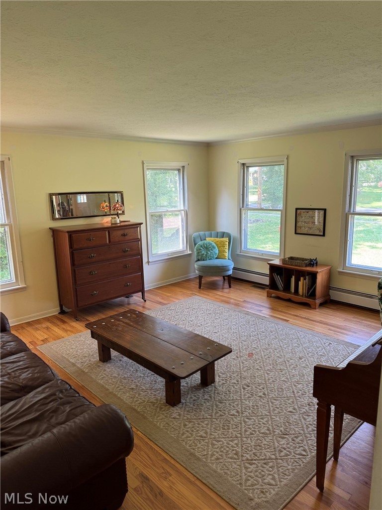 206 Allynd Boulevard Chardon OH 44024
