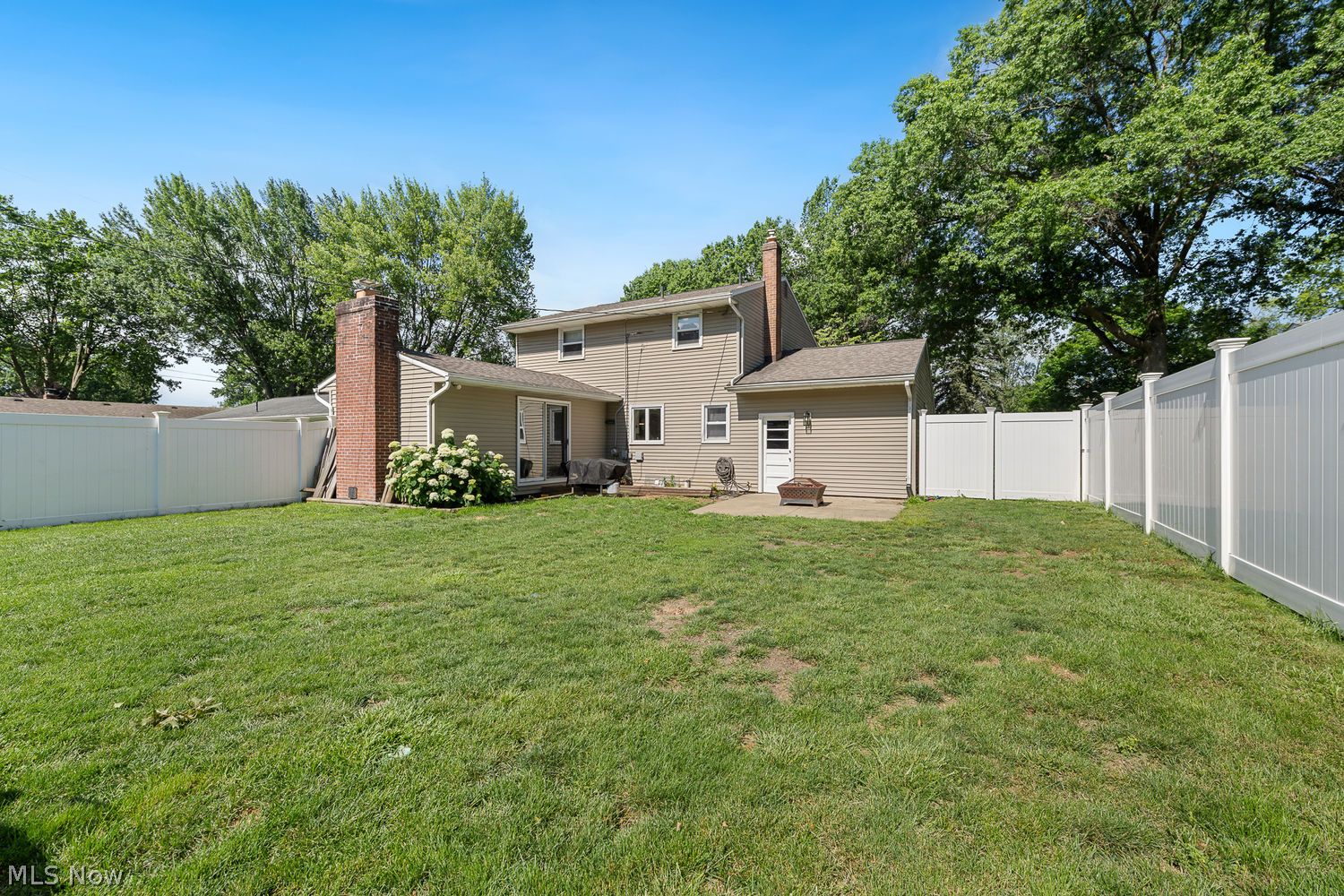 5036 Lindford Avenue NE Canton OH 44705