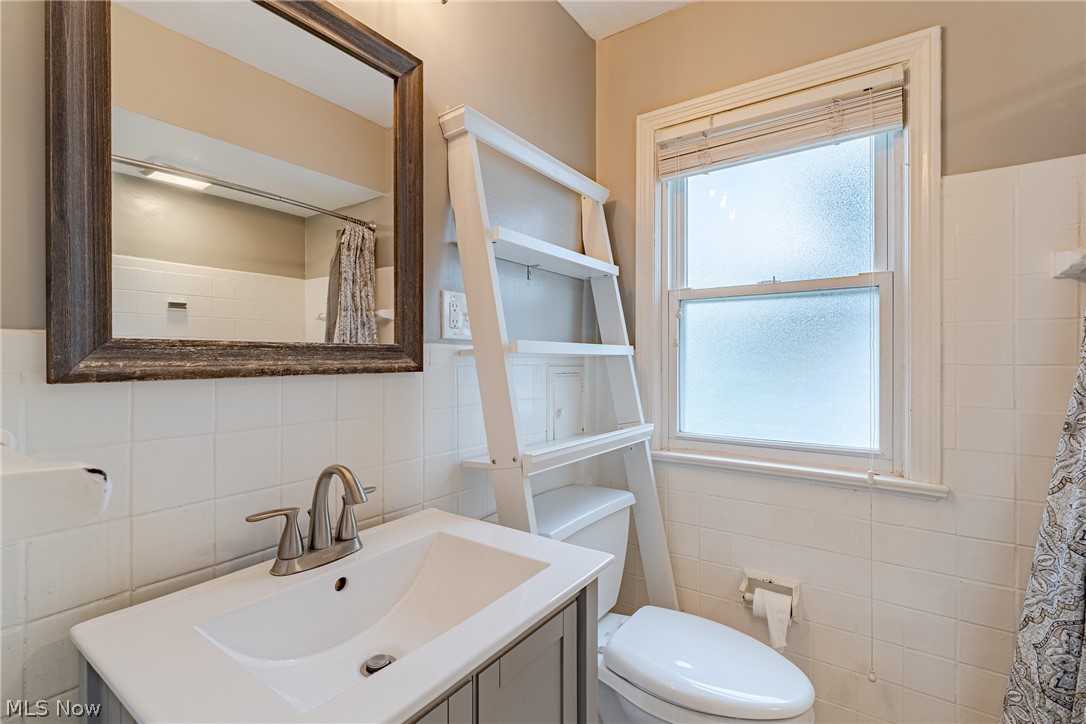 1294 Giel Avenue Lakewood OH 44107