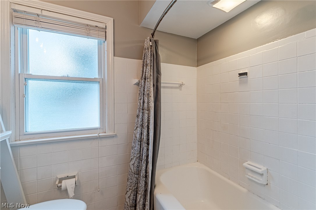 1294 Giel Avenue Lakewood OH 44107