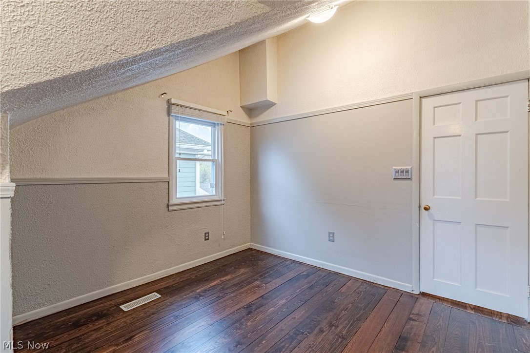 1294 Giel Avenue Lakewood OH 44107