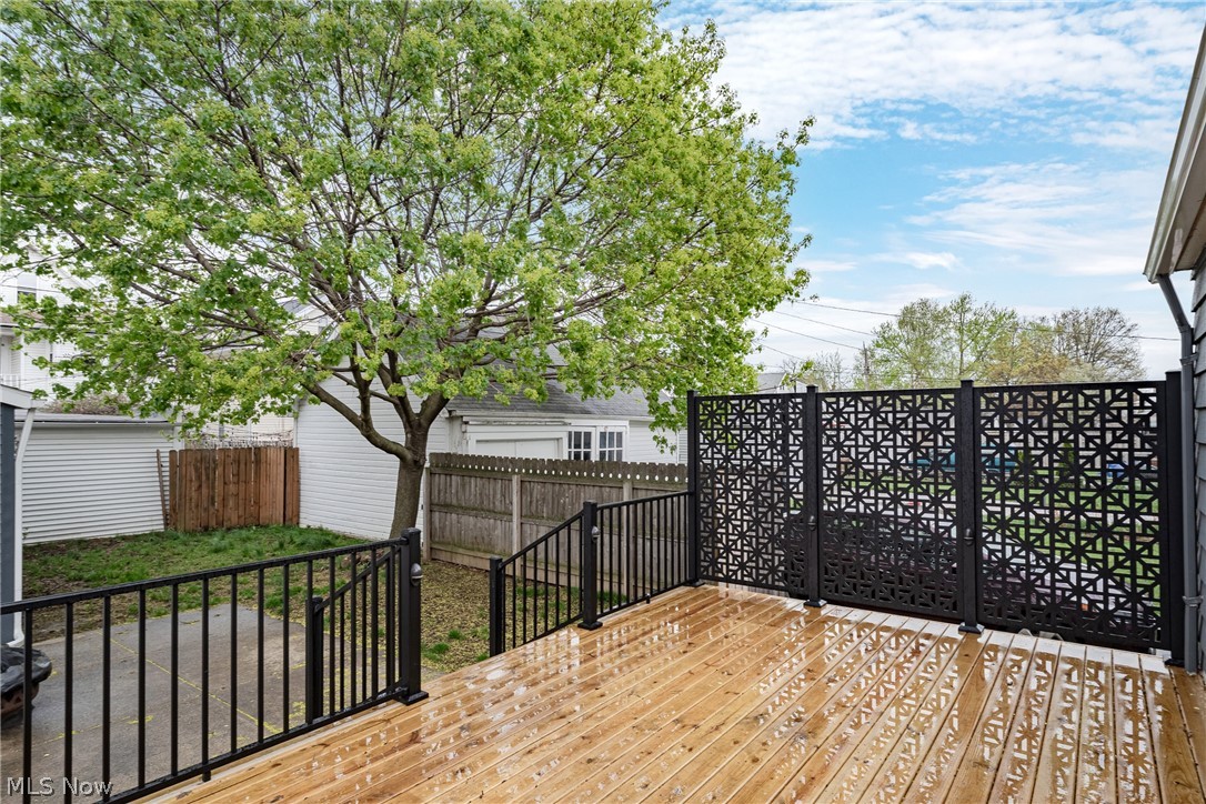 1294 Giel Avenue Lakewood OH 44107