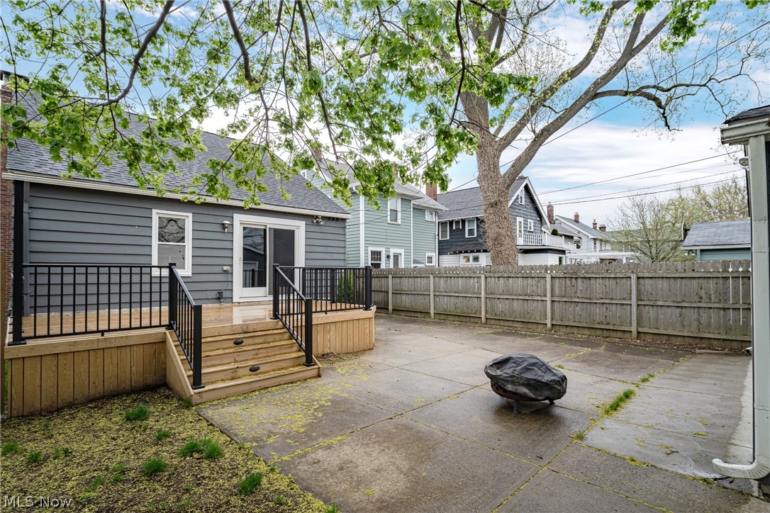 1294 Giel Avenue Lakewood OH 44107