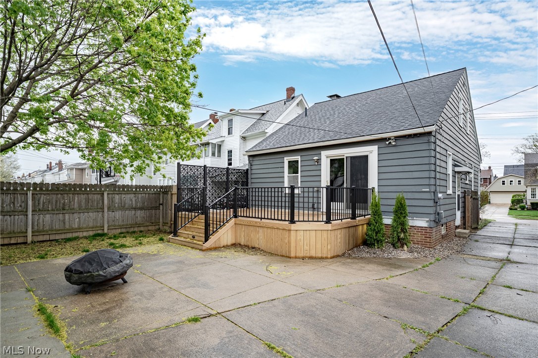 1294 Giel Avenue Lakewood OH 44107