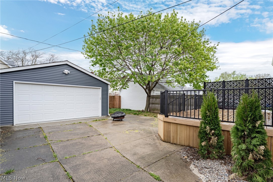 1294 Giel Avenue Lakewood OH 44107
