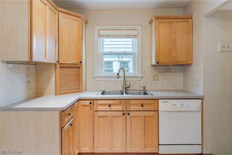 1294 Giel Avenue Lakewood OH 44107