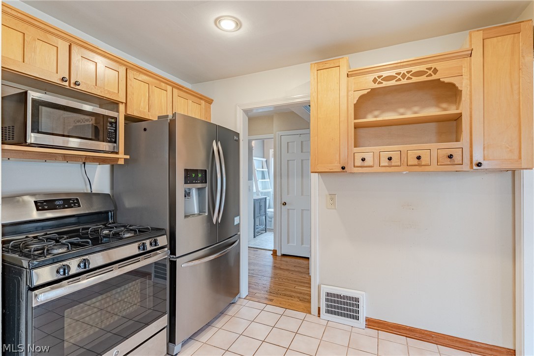 1294 Giel Avenue Lakewood OH 44107