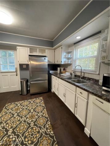 863 Medford Road Cleveland Heights OH 44121