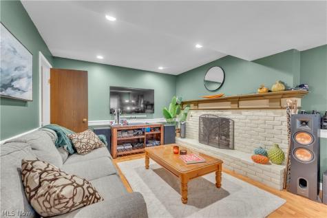 342 Brad Drive Brunswick OH 44212