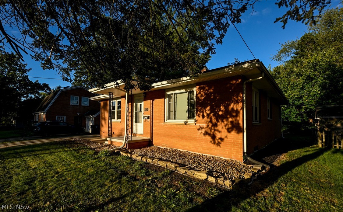 324 N Hawkins Avenue Akron OH 44313