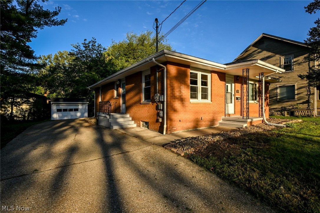 324 N Hawkins Avenue Akron OH 44313