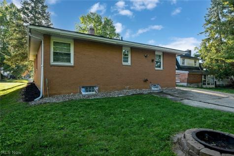 324 N Hawkins Avenue Akron OH 44313