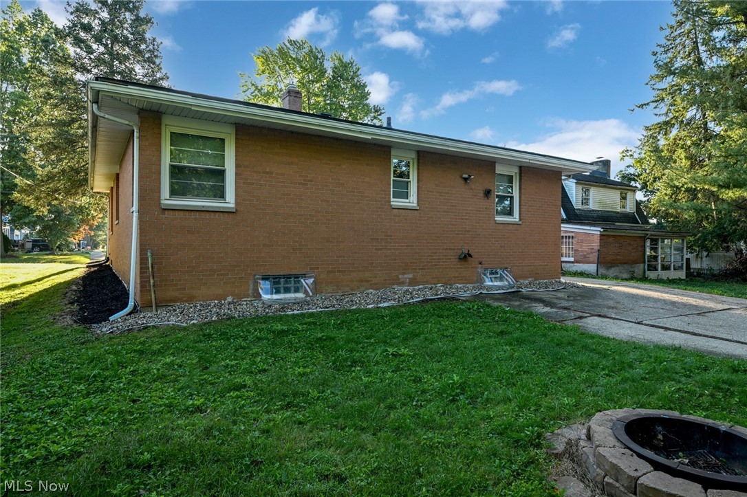 324 N Hawkins Avenue Akron OH 44313