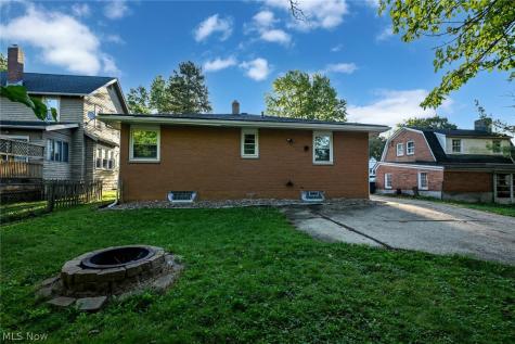 324 N Hawkins Avenue Akron OH 44313