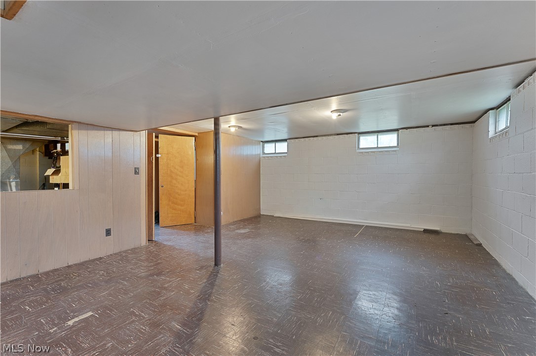 4649 Waseka Lane Youngstown OH 44512