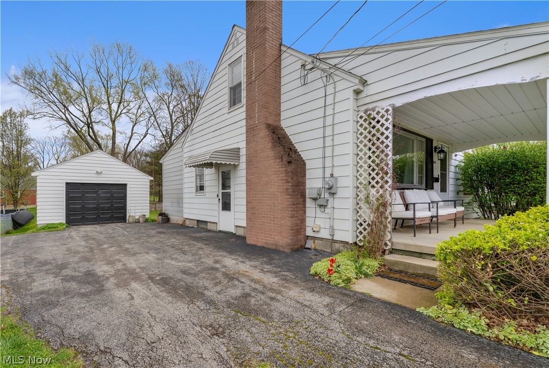 4649 Waseka Lane Youngstown OH 44512