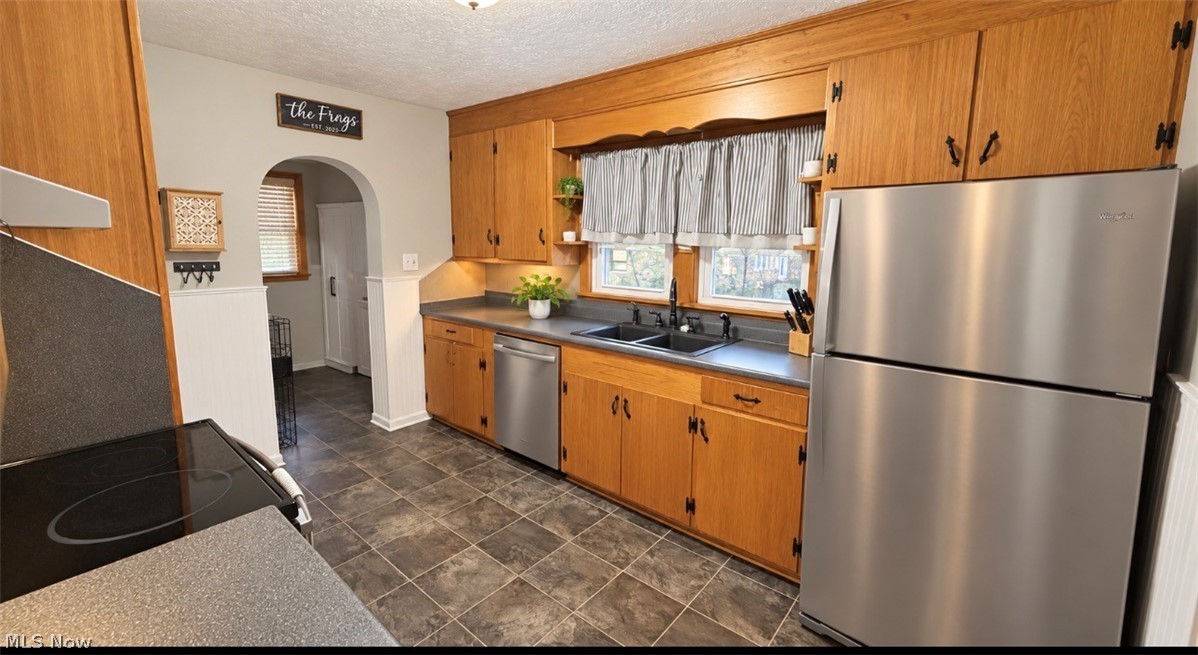 127 Roosevelt Avenue Waynesburg OH 44688