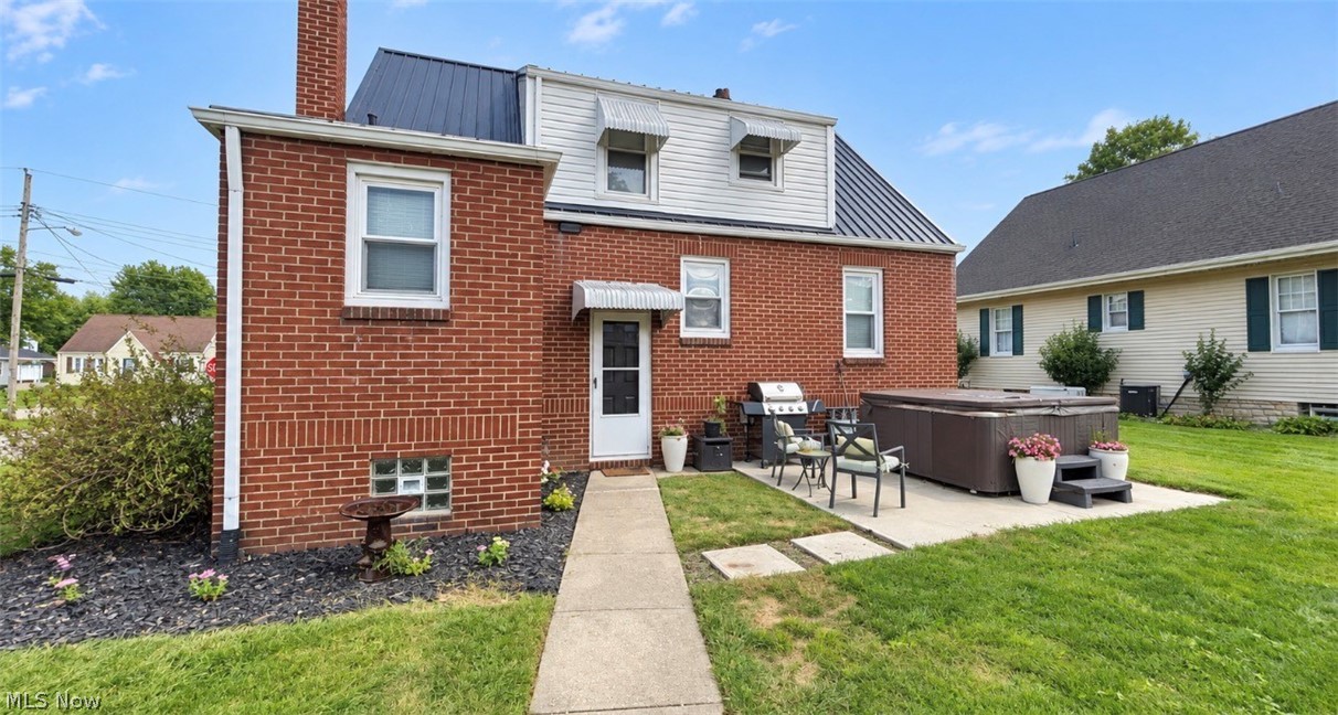 127 Roosevelt Avenue Waynesburg OH 44688