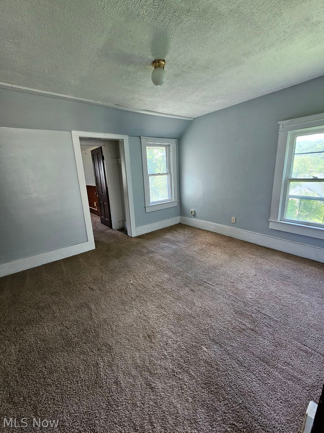 143 W Grant Street Lowellville OH 44436