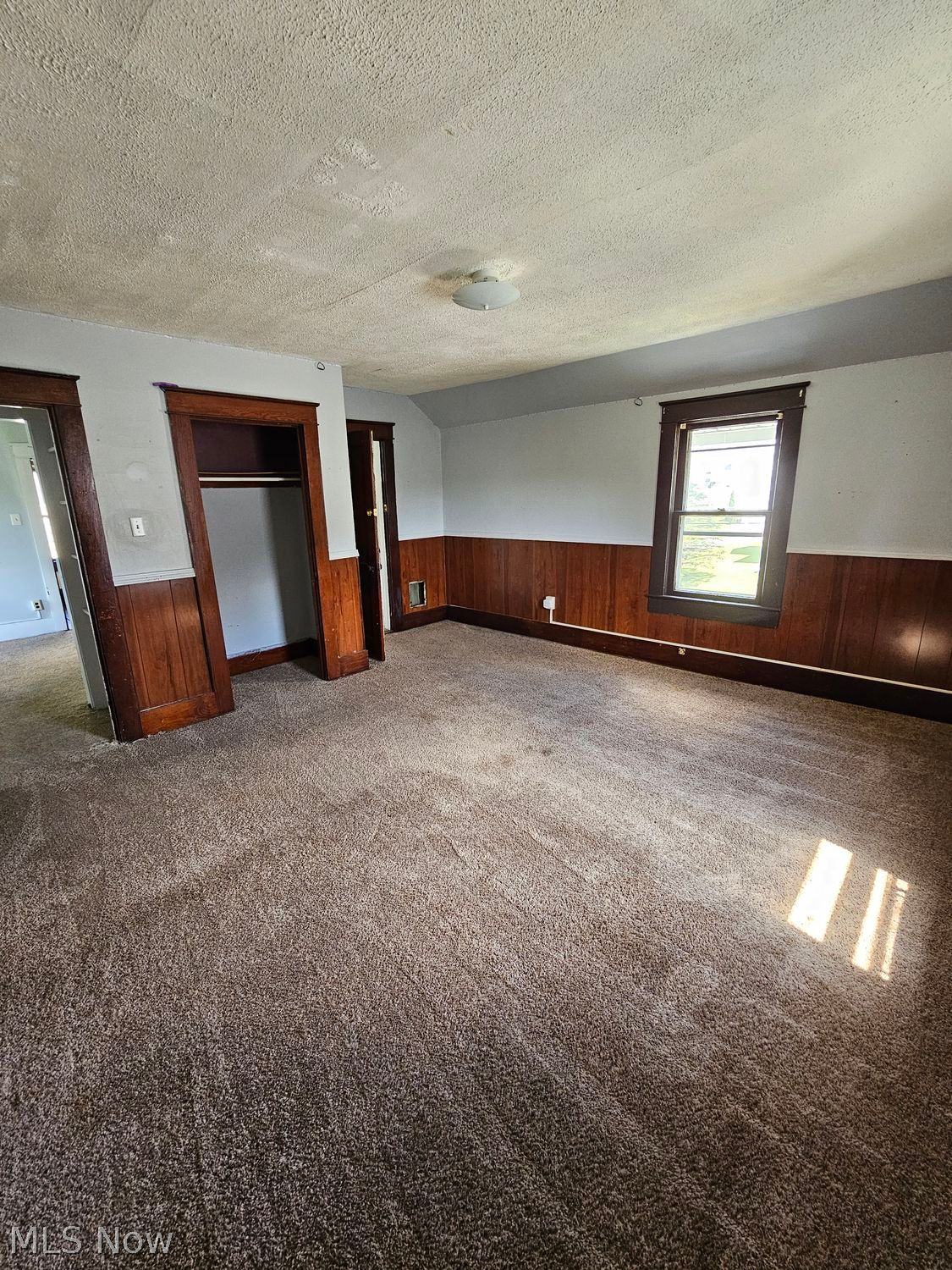 143 W Grant Street Lowellville OH 44436