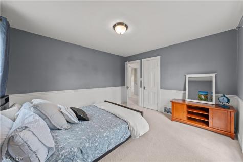 2407 Edgerton Road University Heights OH 44118
